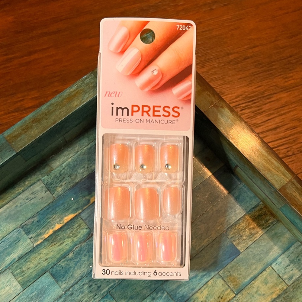NWT - imPRESS Press On Nails, Goal Digger, Short Length, Square Shape